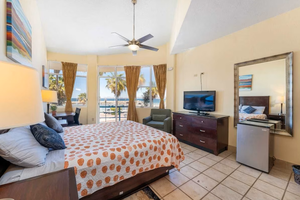 201 Sencilla Con Vista al Mar